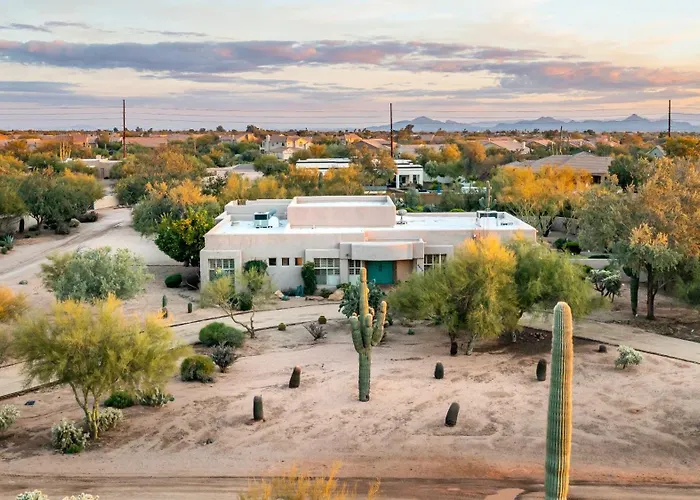 Holiday home Private Desert Sanctuary With Pool Putting